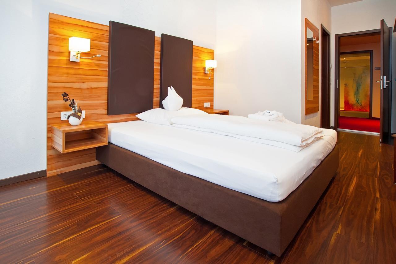 Hotel-Renner Buchbach الغرفة الصورة