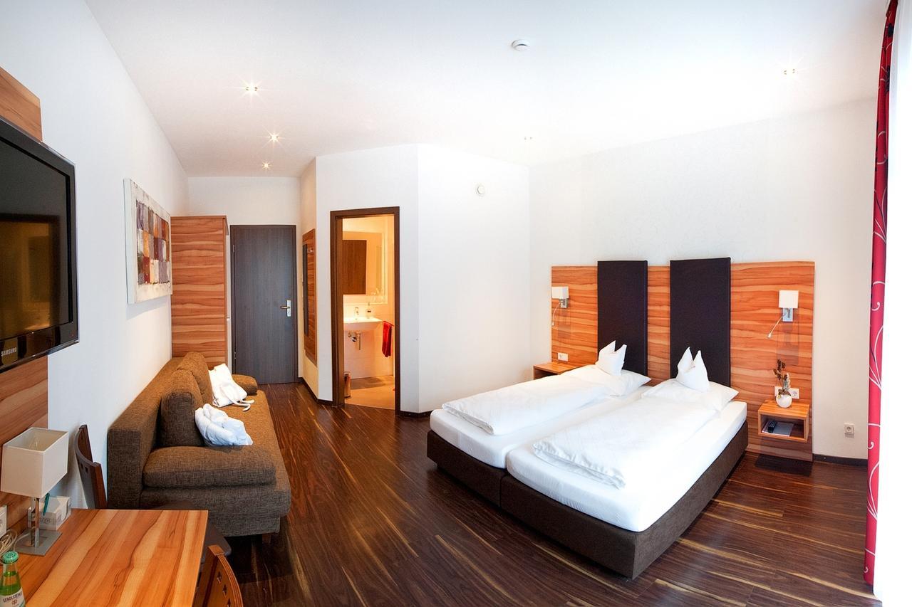 Hotel-Renner Buchbach الغرفة الصورة